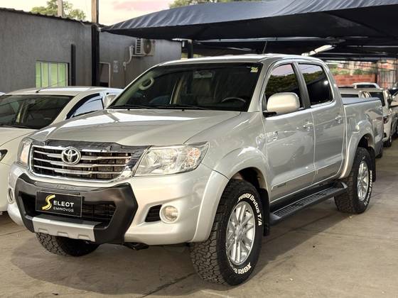 TOYOTA HILUX 2.7 SR 4X2 CD 16V FLEX 4P AUTOMÁTICO